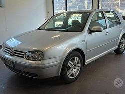 Grigio Usata 2000 VW Golf IV Tre volumi | 2500 € (Ottimo prezzo)