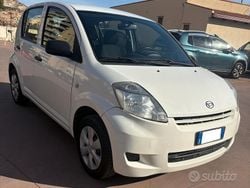 Bianco Usata 2010 Daihatsu Sirion Due volumi | 3300 € (Buon prezzo)