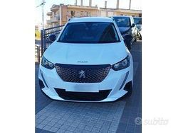 Bianco Usata 2022 Peugeot 2008 Allure SUV | 17.800 € (Buon prezzo)