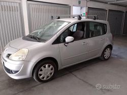 Usata 2009 Renault Modus Monovolume | 2000 € (Buon prezzo)