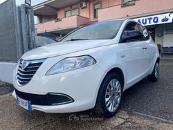 Bianco Usata 2015 Lancia Ypsilon Silver Due volumi | 7800 € (Buon prezzo)