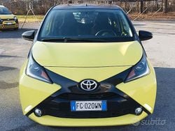 Giallo Usata 2017 Toyota Aygo X-cite Due volumi | 8290 € (Buon prezzo)