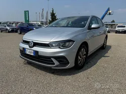 Argento Usata 2024 VW Polo Life Tre volumi | 20.200 € (Buon prezzo)