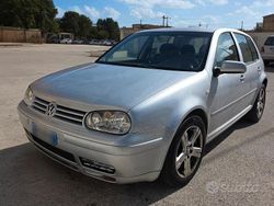 Grigio Usata 2003 VW Golf IV Tre volumi | 3500 € (Cara)