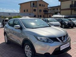 Grigio metallizzato Usata 2015 Nissan Qashqai 360º SUV | 12.900 € (Buon prezzo)