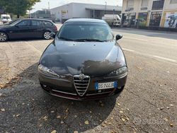 Grigio Usata 2008 Alfa Romeo 147 Distinctive Due volumi | 1700 € (Buon prezzo)