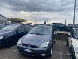 Grigio scuro Usata 2002 Ford Focus Ambiente Tre volumi | 500 € (Super prezzo)