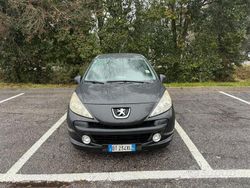 Nero Usata 2009 Peugeot 207 Tre volumi | 3800 € (Cara)