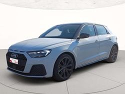 Bianco ghiacciaio metallizzato grigio ma Usata 2023 Audi A1 Sportback Admired Due volumi | 23.200 € (Buon prezzo)