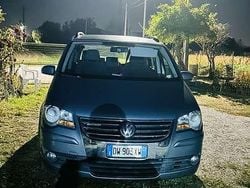 Usata 2009 VW Touran Conceptline Monovolume | 3500 € (Buon prezzo)
