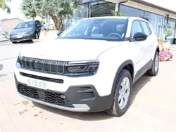 Bianco Nuova 2024 Jeep Avenger Altitude SUV | 22.900 € (Buon prezzo)