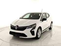 Bianco Nuova 2025 Renault Clio V Evolution Tre volumi | 18.400 € (Buon prezzo)