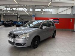 Grigio Usata 2006 VW Polo Trendline Tre volumi | 3600 € (Buon prezzo)