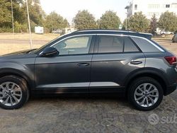 Grigio Usata 2024 VW T-Roc Edition SUV | 28.000 € (Molto cara)