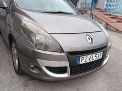 Grigio Usata 2011 Renault Scénic III Monovolume | 2800 €