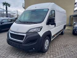Bianco / pastello Usata 2021 Peugeot Boxer S Furgone | 17.990 € (Ottimo prezzo)