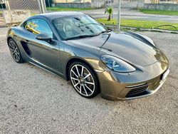 Grigio Usata 2018 Porsche 718 Cayman Coupé | 62.500 € (Buon prezzo)