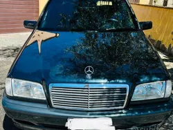 Blu/azzurro Usata 1997 Mercedes C180 Classic Tre volumi | 2500 € (Buon prezzo)