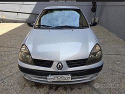 Grigio Usata 2002 Renault Clio II Due volumi | 1800 € (Ottimo prezzo)