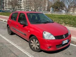 Rosso Usata 2009 Renault Clio II Due volumi | 2300 € (Ottimo prezzo)