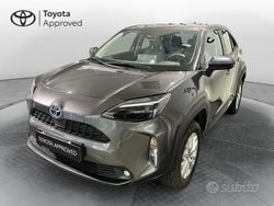 Grigio Usata 2022 Toyota Yaris Cross Active SUV | 21.400 € (Ottimo prezzo)