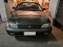 Verde Usata 1995 Toyota Carina E Tre volumi | 4900 €