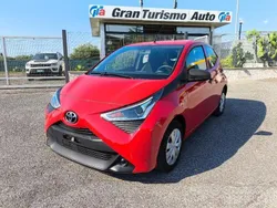 Rosso Usata 2021 Toyota Aygo Business Edition Due volumi | 10.200 € (Buon prezzo)