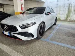 Grigio Usata 2024 Mercedes A180 AMG Line Premium Plus Tre volumi | 40.000 € (Cara)