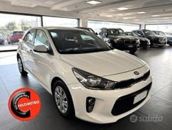 Bianco Usata 2018 Kia Rio Active Tre volumi | 10.900 € (Buon prezzo)