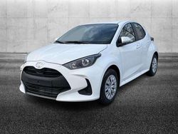 Bianco Usata 2025 Toyota Yaris Hybrid Active Due volumi | 18.950 € (Ottimo prezzo)