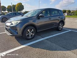 Grigio Usata 2017 Toyota RAV4 Active SUV | 13.500 € (Buon prezzo)