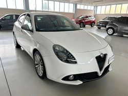 Bianco Usata 2016 Alfa Romeo Giulietta Super Due volumi | 9200 € (Buon prezzo)
