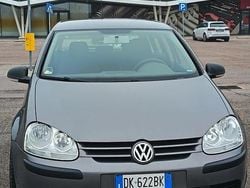 Grigio Usata 2007 VW Golf V Tre volumi | 3800 € (Buon prezzo)