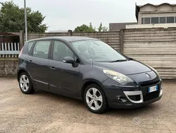 Usata 2011 Renault Scénic III Monovolume | 4400 € (Molto cara)