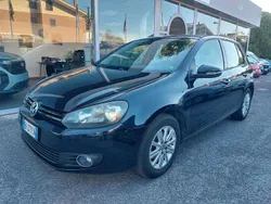 Nero Usata 2011 VW Golf VI Comfortline Tre volumi | 5700 € (Buon prezzo)