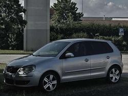 Usata 2008 VW Polo Sportline Tre volumi | 2500 € (Buon prezzo)