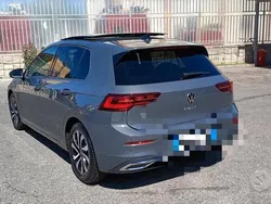 Grigio Usata 2022 VW Golf VIII Active Tre volumi | 28.500 € (Buon prezzo)