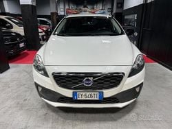 Bianco Usata 2015 Volvo V40 CC Momentum Station wagon | 10.500 € (Buon prezzo)