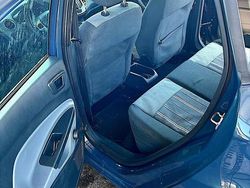 Blu Usata 2010 Ford Fiesta Due volumi | 2800 € (Ottimo prezzo)