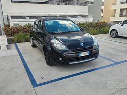 Nero Usata 2009 Renault Clio II Tre volumi | 2000 €