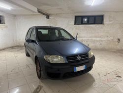 Usata 2003 Fiat Punto Dynamic Tre volumi | 1500 € (Buon prezzo)
