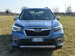 Blu/azzurro Usata 2020 Subaru Forester Premium SUV | 23.400 € (Super prezzo)
