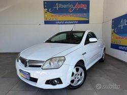 Bianco Usata 2005 Opel Tigra Sport Cabrio | 4700 € (Molto cara)