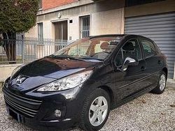 Usata 2009 Peugeot 207 Tre volumi | 4500 € (Buon prezzo)