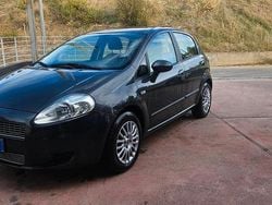 Grigio Usata 2008 Fiat Grande Punto Emotion Due volumi | 2990 € (Buon prezzo)