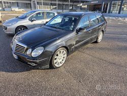 Blu Usata 2008 Mercedes E320 Station wagon | 3400 €