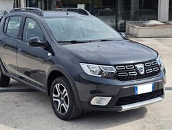 Grigio Usata 2018 Dacia Sandero Due volumi | 10.500 € (Buon prezzo)