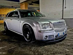 Usata 2007 Chrysler 300C Touring Station wagon | 7500 € (Molto cara)
