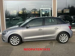 Argento(met.) Usata 2014 Audi A1 Sportback Attraction Due volumi | 6950 € (Super prezzo)