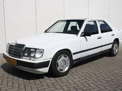 Bianco Usata 1985 Mercedes 300 Tre volumi | 7900 €